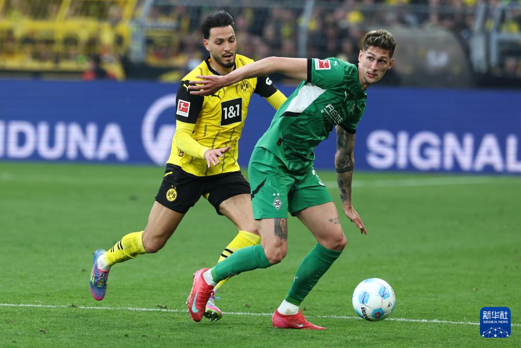 门兴格拉德巴赫发布备战花絮，今晚完成体检，法甲任务艰巨，身体对抗强度拉满