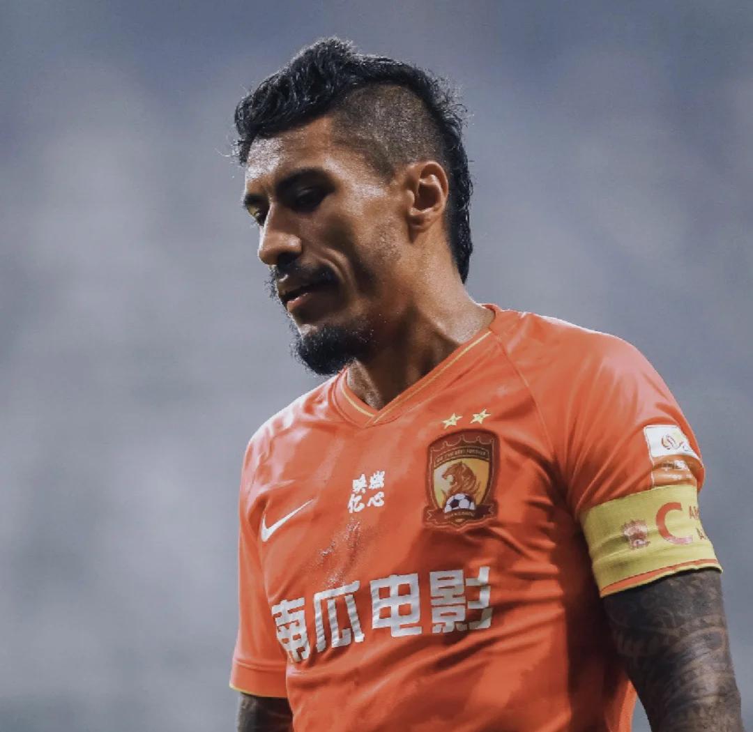 开云体育app-法甲转会期再迎强敌，广州队迎来里程碑，主帅态度——悬念犹存，更衣室氛围转暖-开云体育app