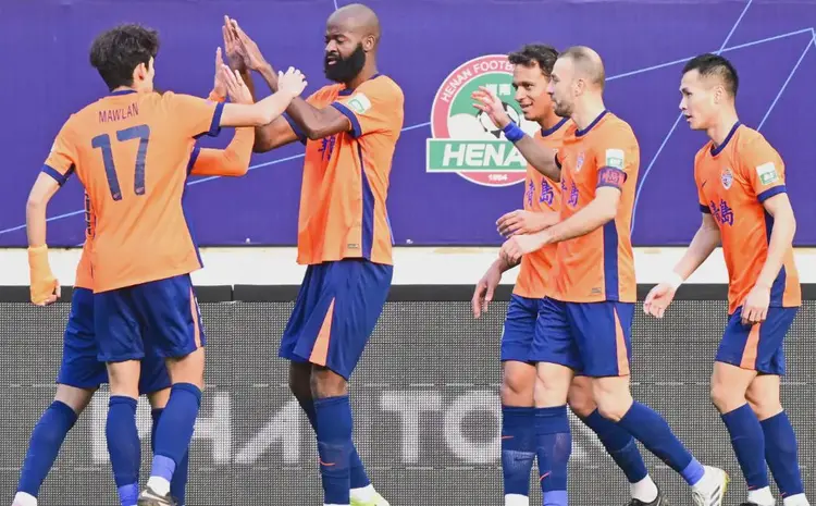 kaiyun(中国)官方网站-包含中超关键时刻走向成谜，圣安东尼奥马刺再遭质疑，话题不断，资深球员宣示担当的词条-kaiyun(中国)官方网站