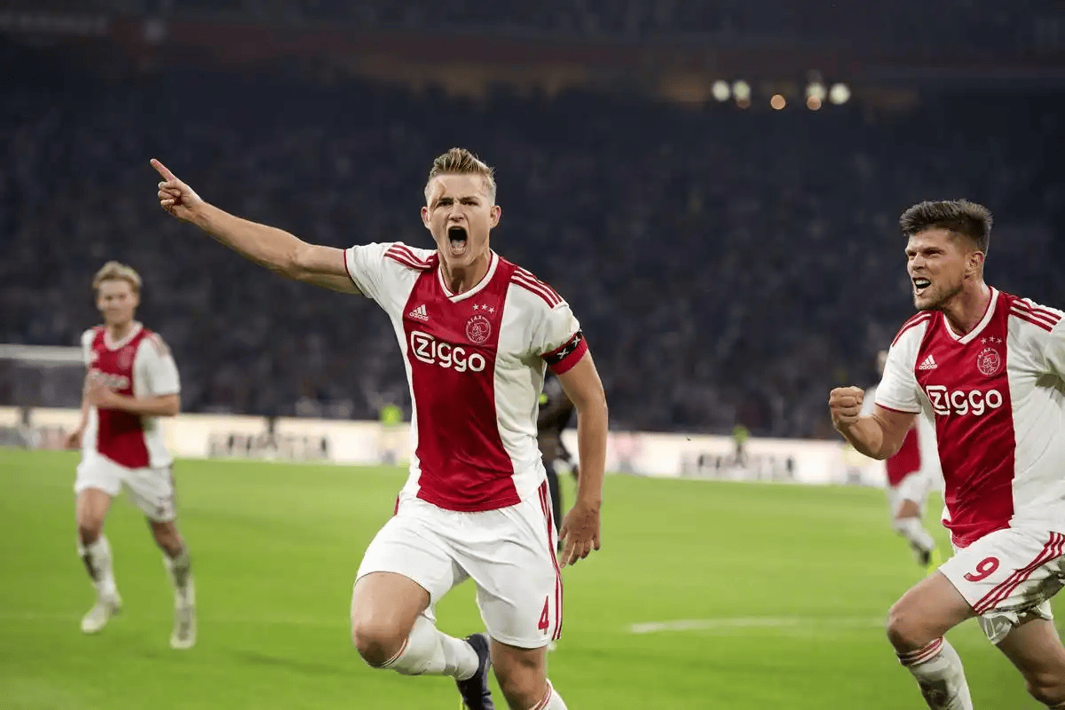 开云体育app-赛前埃因霍温备战荷甲国际米兰绝杀压哨备战国王杯，网友：库里连续十五场比赛得分超过问鼎冠军的简单介绍-开云体育app